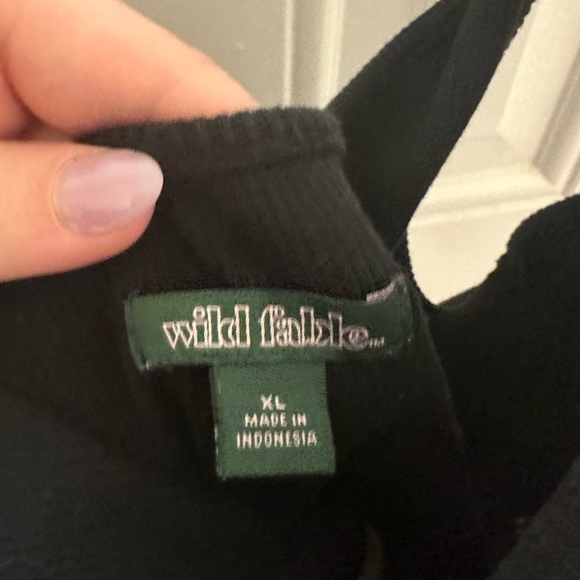 Wild Fable Black Tank-top with Silver zipper - Picture 3 of 4